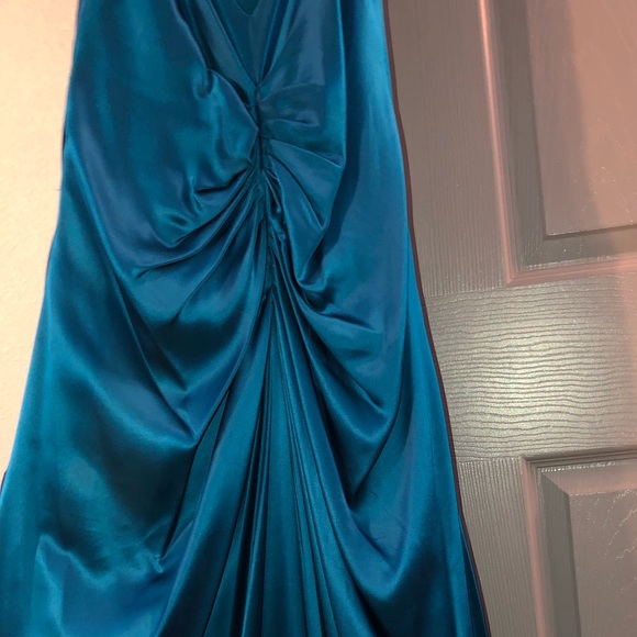 Floor length formal dress - Picture 3 of 7